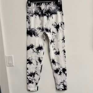 OQQ Stylish Tie-Dye Snatching Leggings Size Large